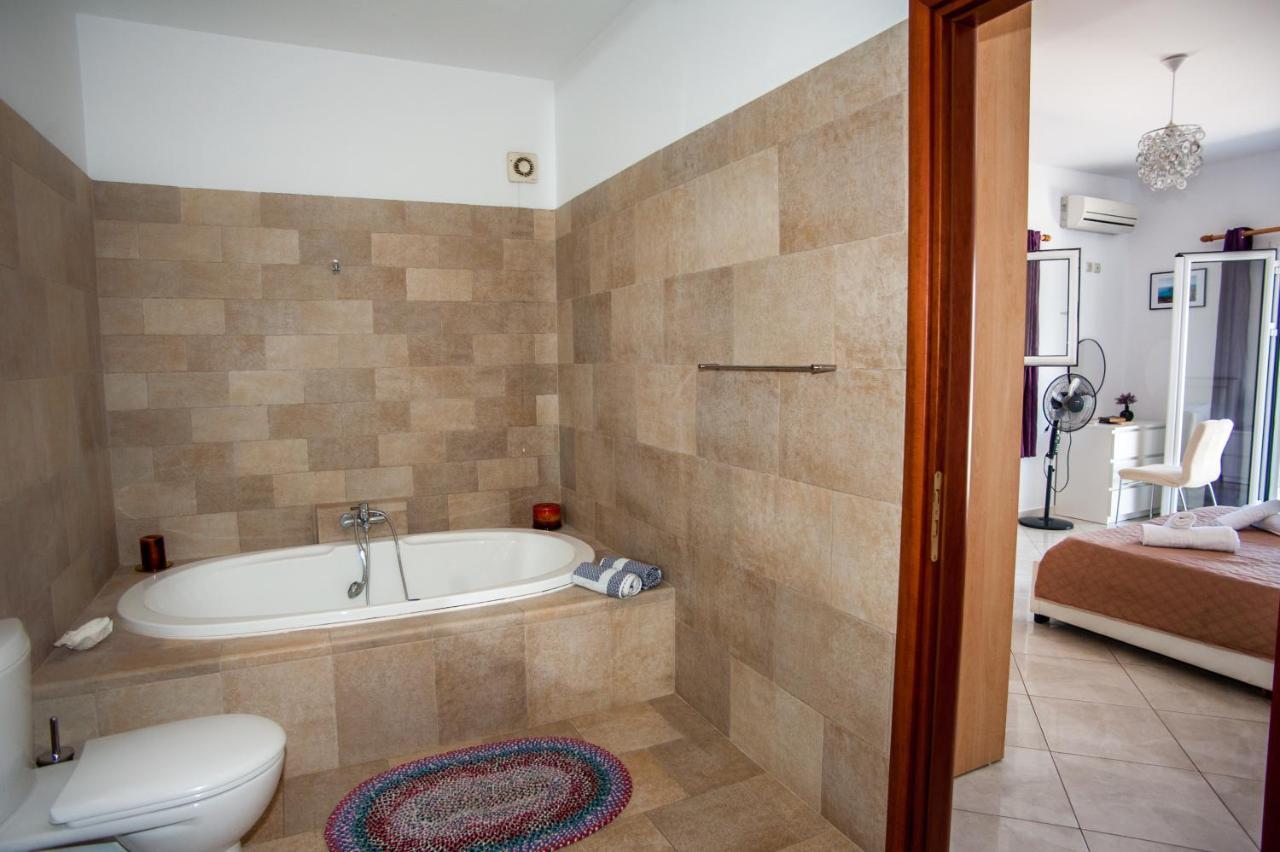 Nikos Apartments Spacious And Panoramic Argostoli  Bagian luar foto